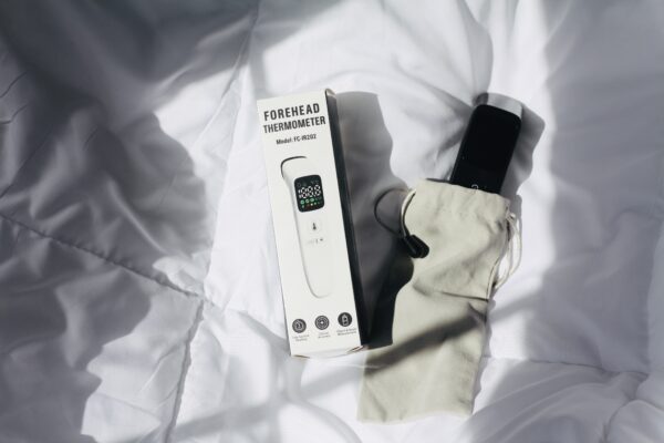 CE Approved Digital Infrared Forehead Thermometer – Non-Contact Fever Measurement - Image 3